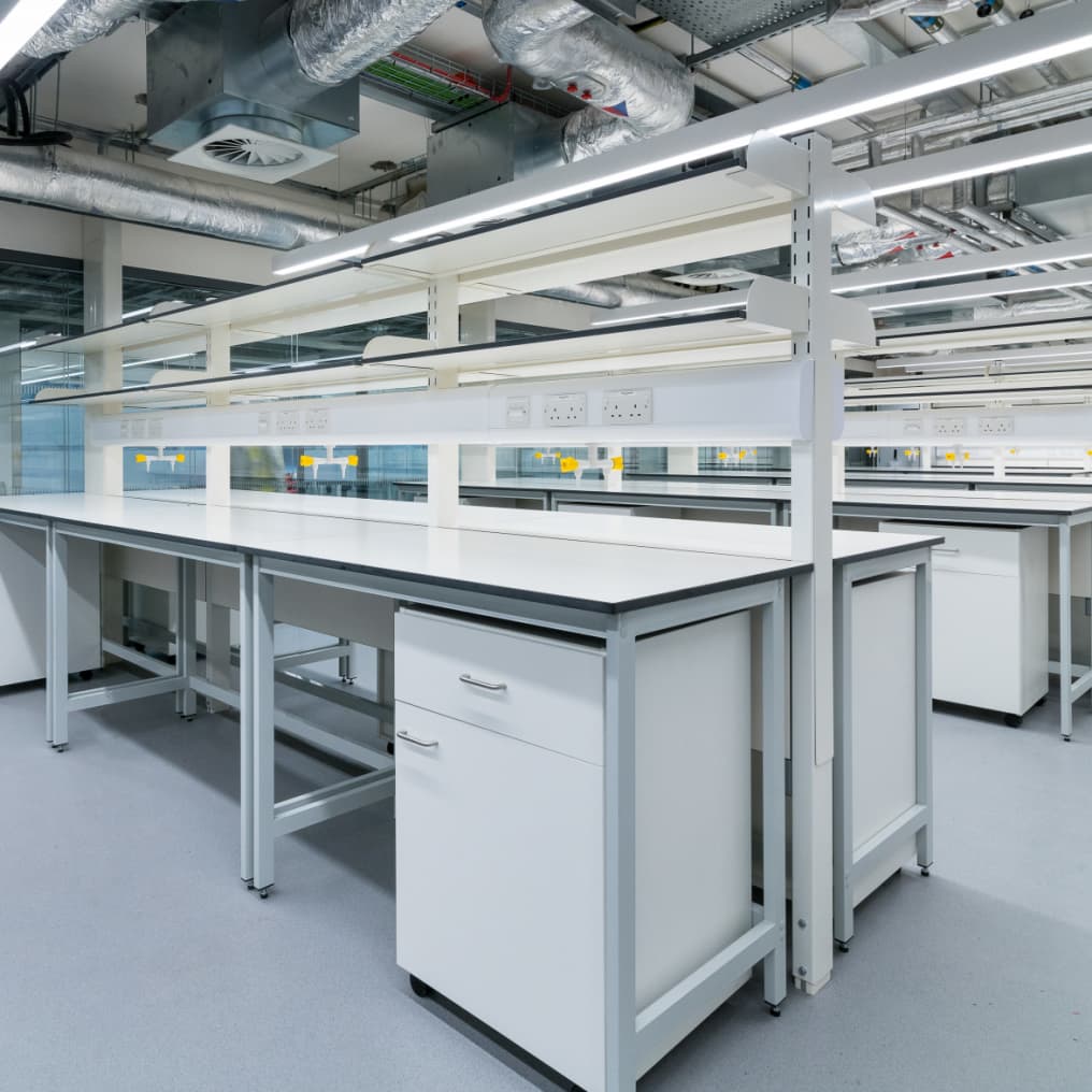 H-okvir laboratorijska klupa